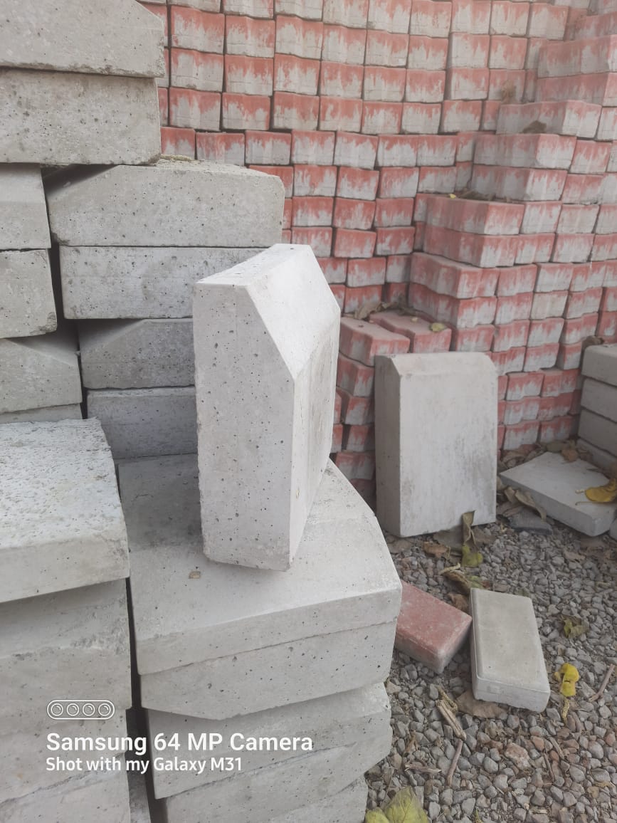 Kerbstone 300L x 300H x 100mm Thick