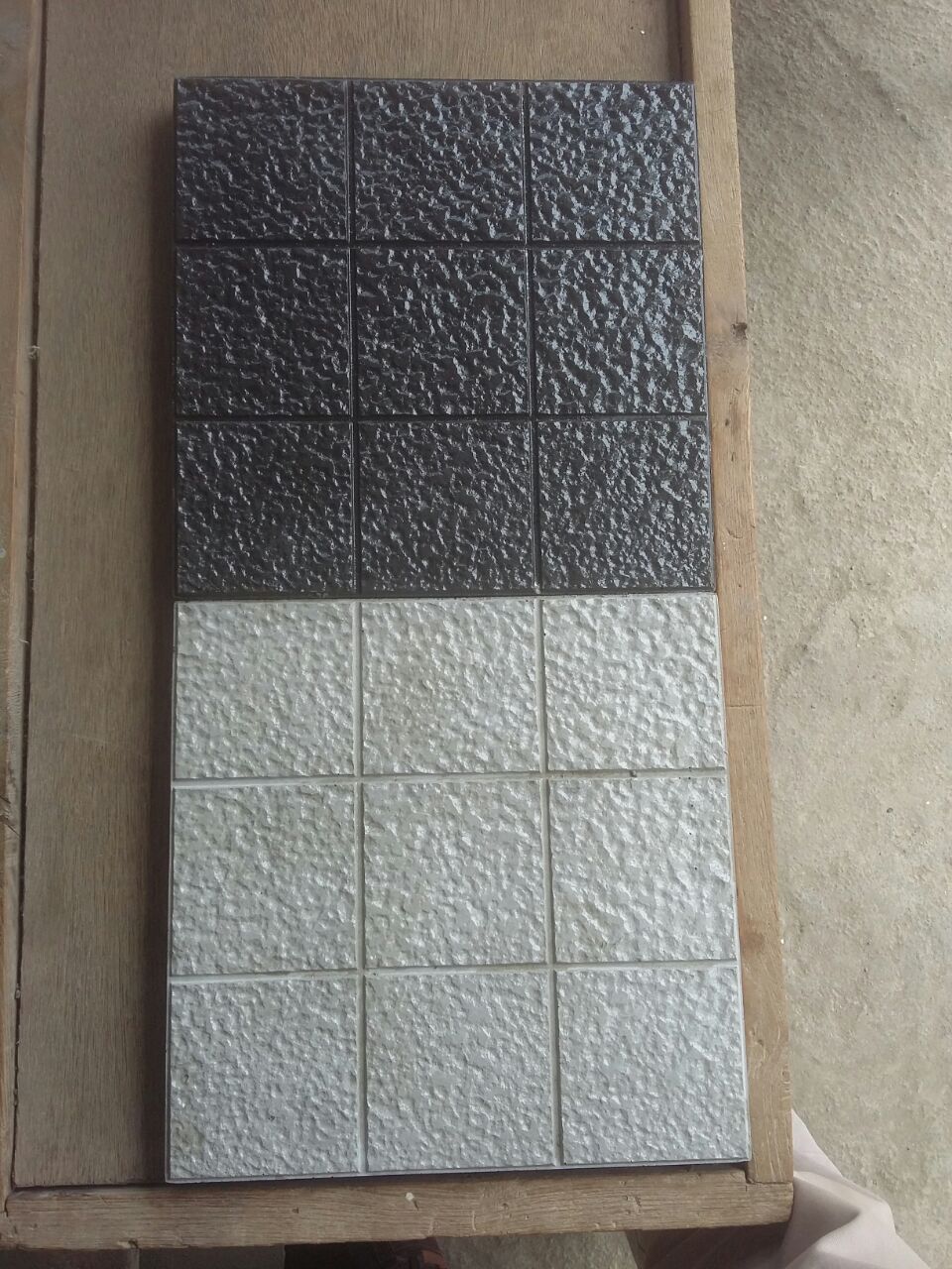 9 Square Red-Yellow Chequered Tile